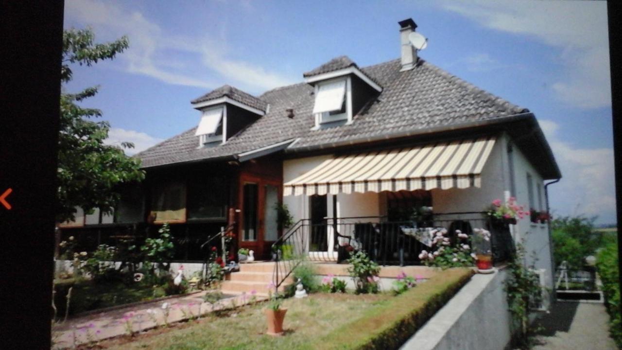 Maison Avec Veranda Proche Du Centre Ville Rignac  エクステリア 写真